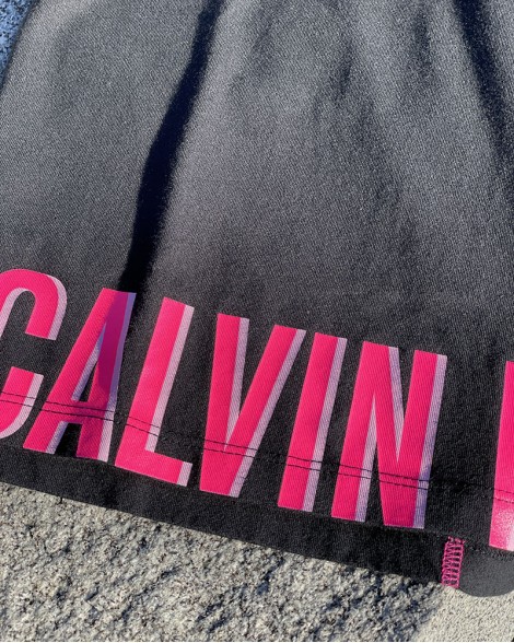 Triko dětské Calvin Klein černé s neonovým nápisem